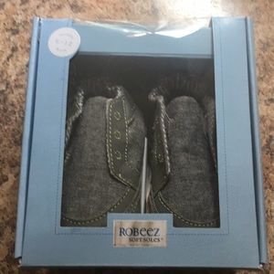 Robeez shoe. 6-12 months brand new